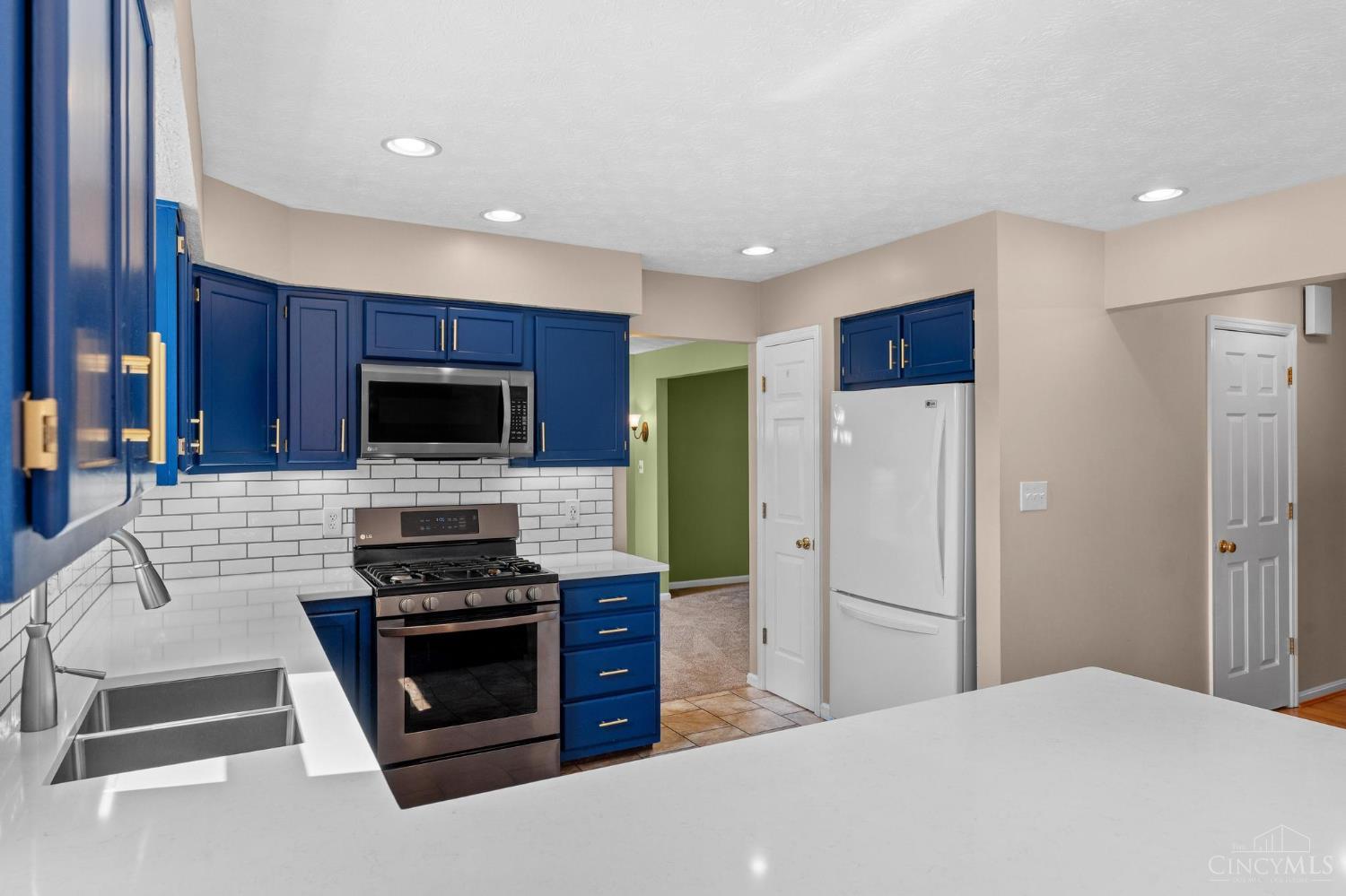 5525 Scarlet Maple Court, Miami Twp, OH, 45150 — photo 13