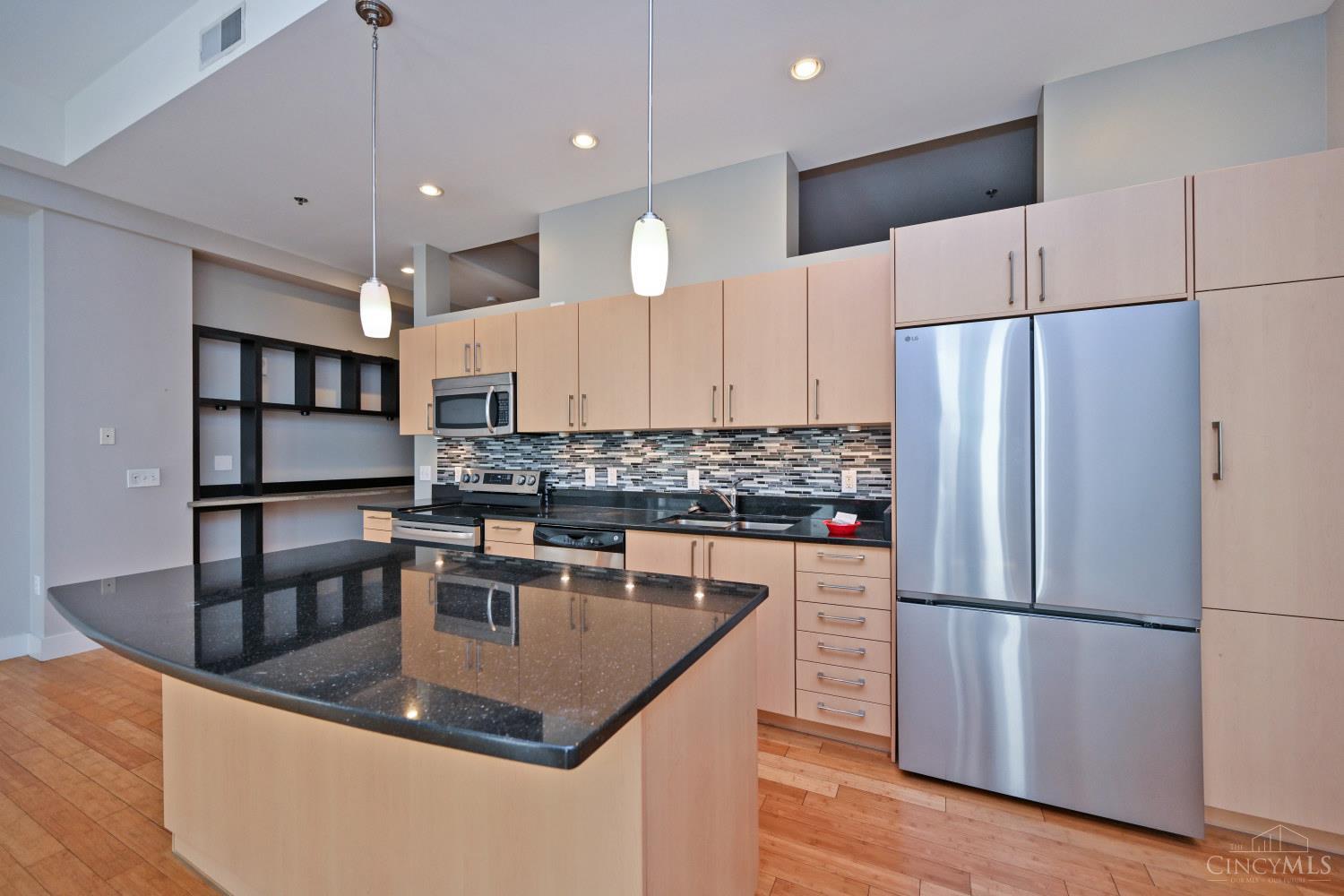 15 W Fourth Street #401