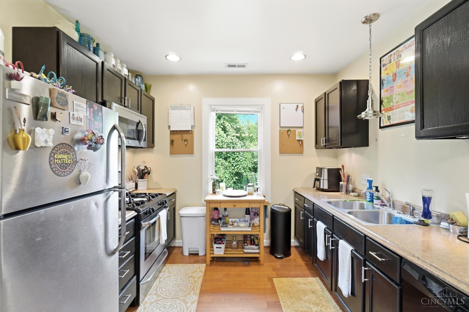 2416 Lysle Lane
