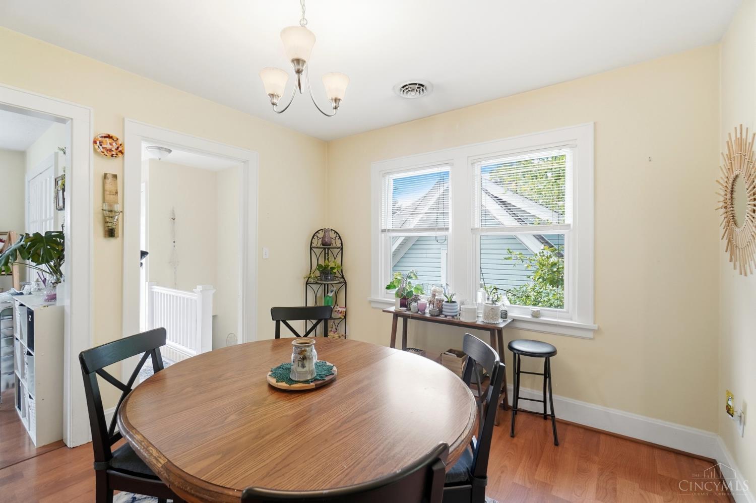 2416 Lysle Lane