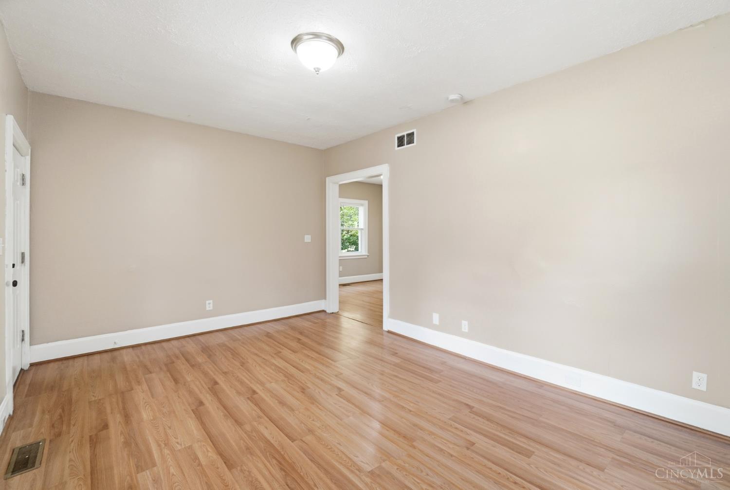 2416 Lysle Lane