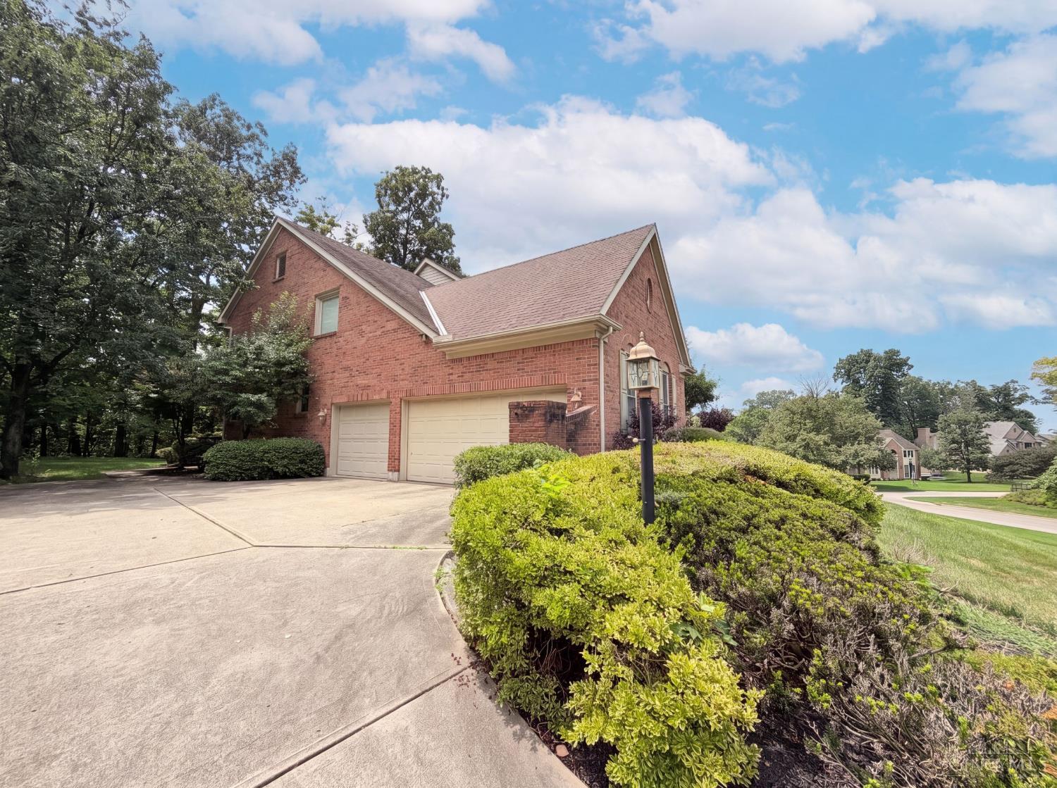 6667 Miami Woods Drive, Miami Twp, OH, 45140 — photo 3