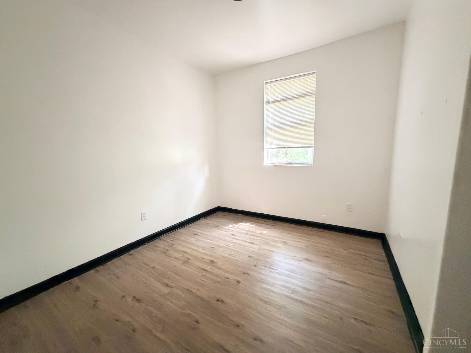 252 Renner St, Cincinnati, OH, 45214 — photo 12