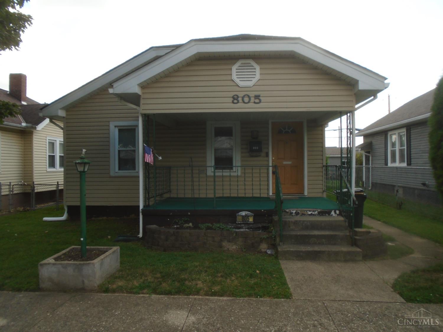 Photo 3 of Sale Pending at 805 Chase Ave, Hamilton, OH 45015 | MLS# 1888738 | Listing updated on 2026-10-05