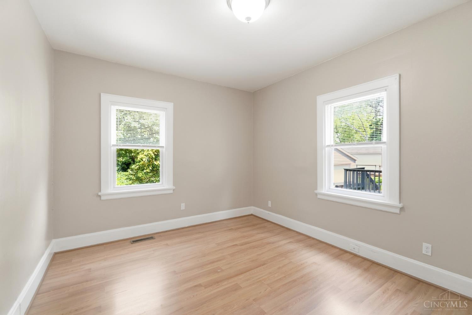 2416 Lysle Lane