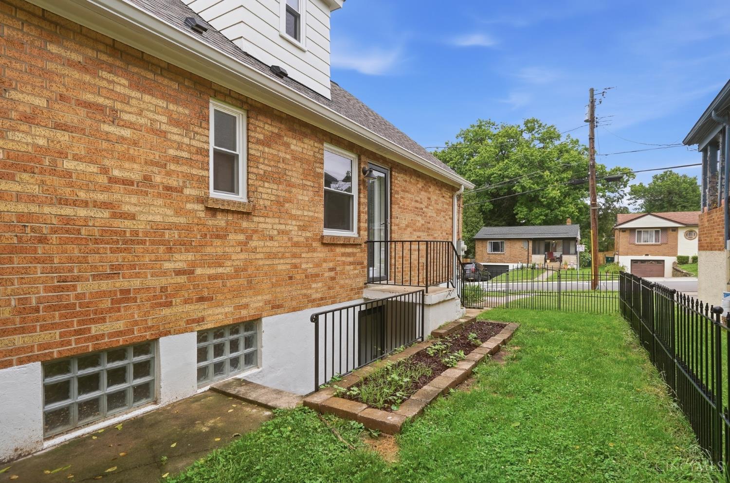 2853 Lawndale Avenue, Cincinnati, OH, 45212 — photo 34