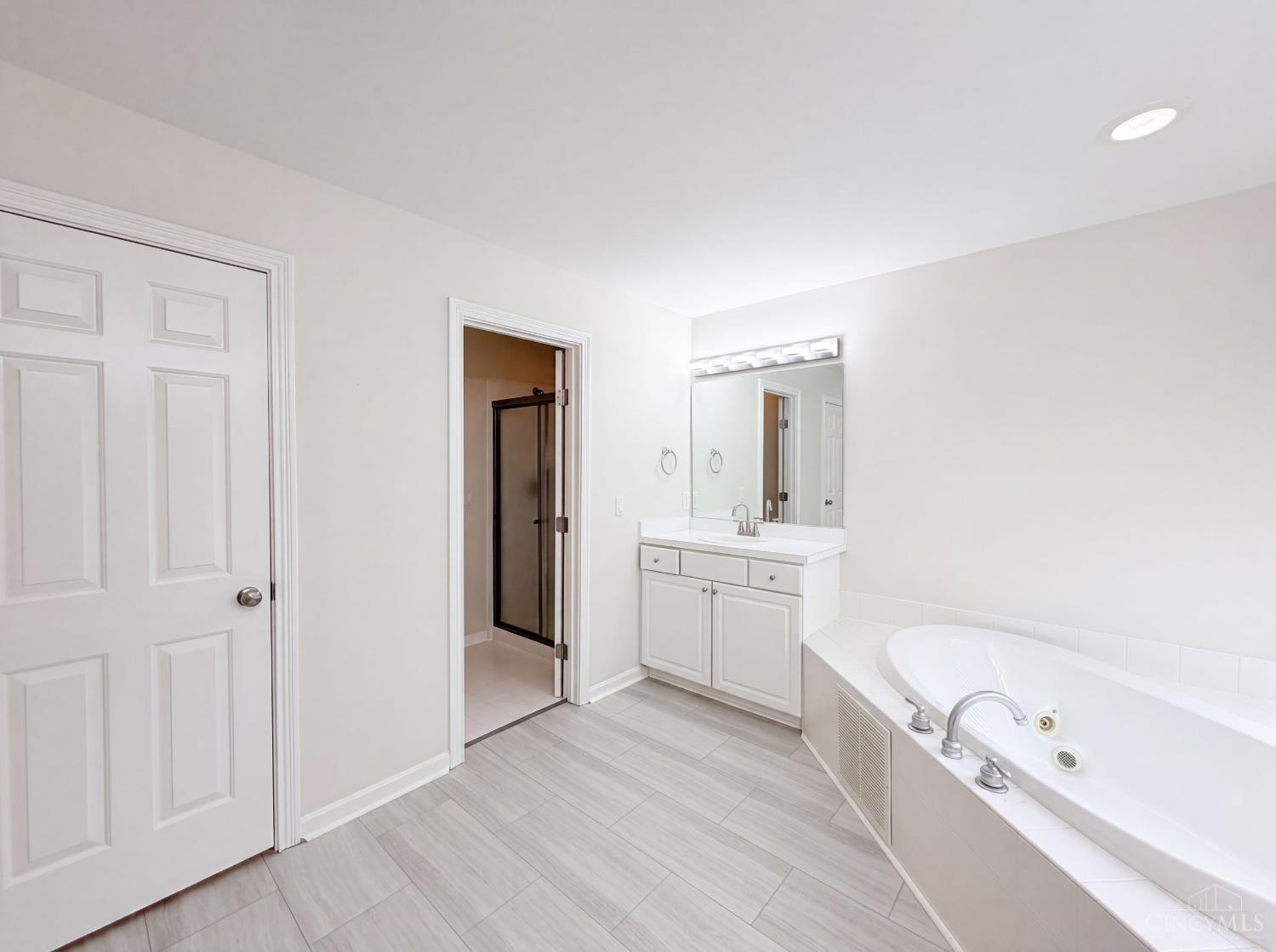 6667 Miami Woods Drive, Miami Twp, OH, 45140 — photo 28