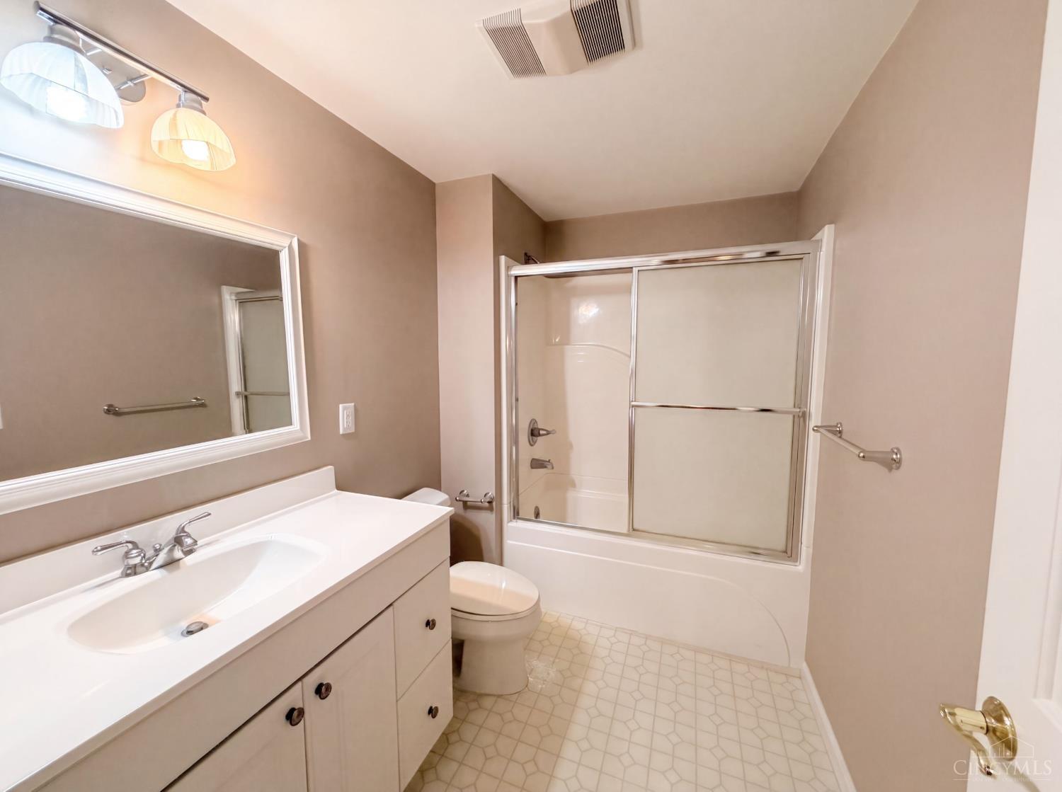 6667 Miami Woods Drive, Miami Twp, OH, 45140 — photo 37