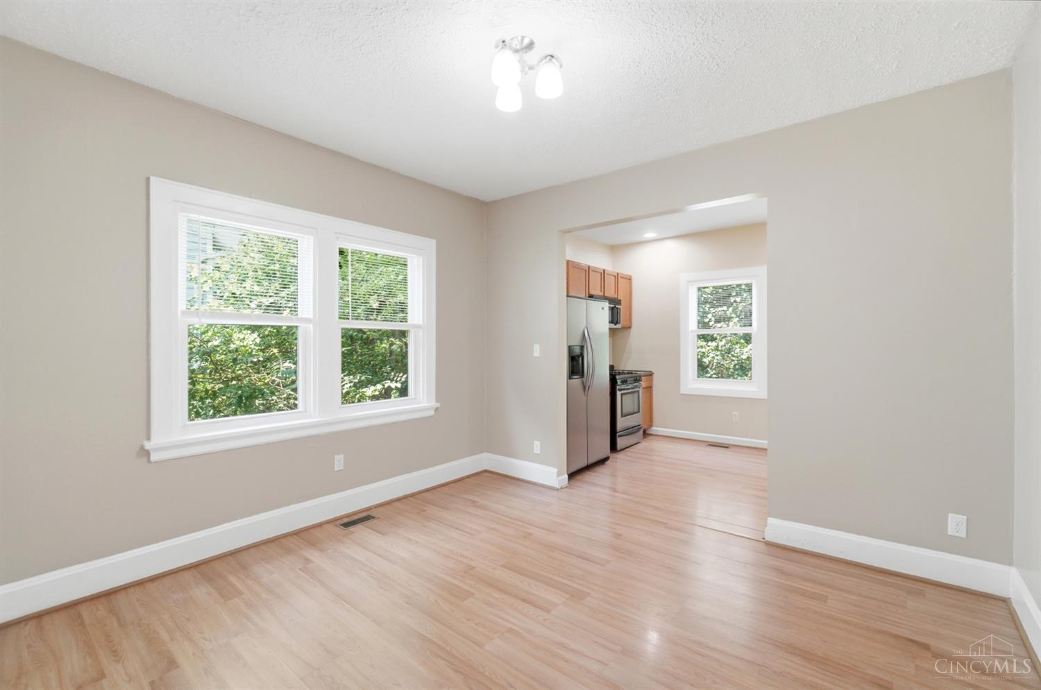 2416 Lysle Lane