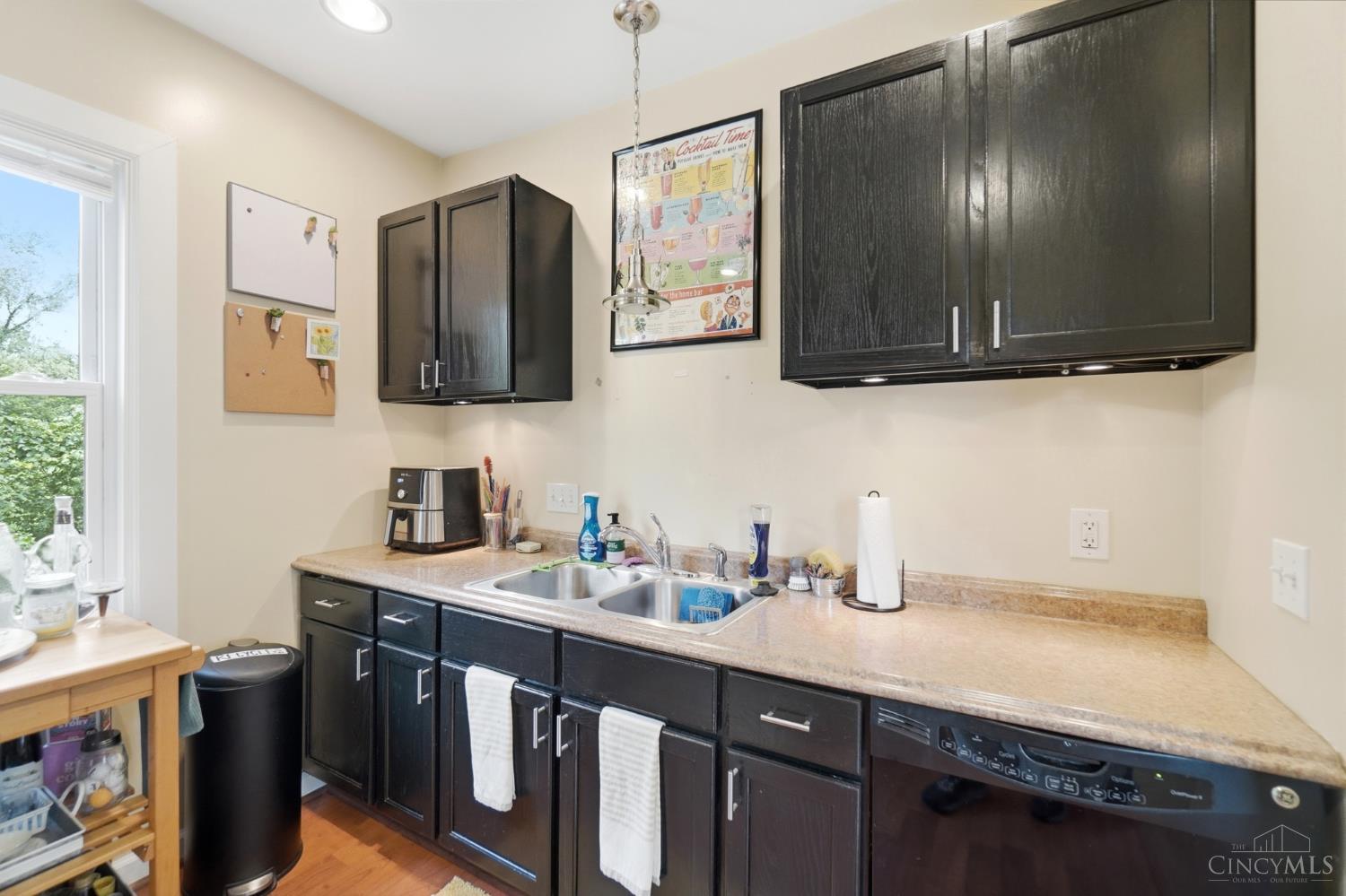 2416 Lysle Lane
