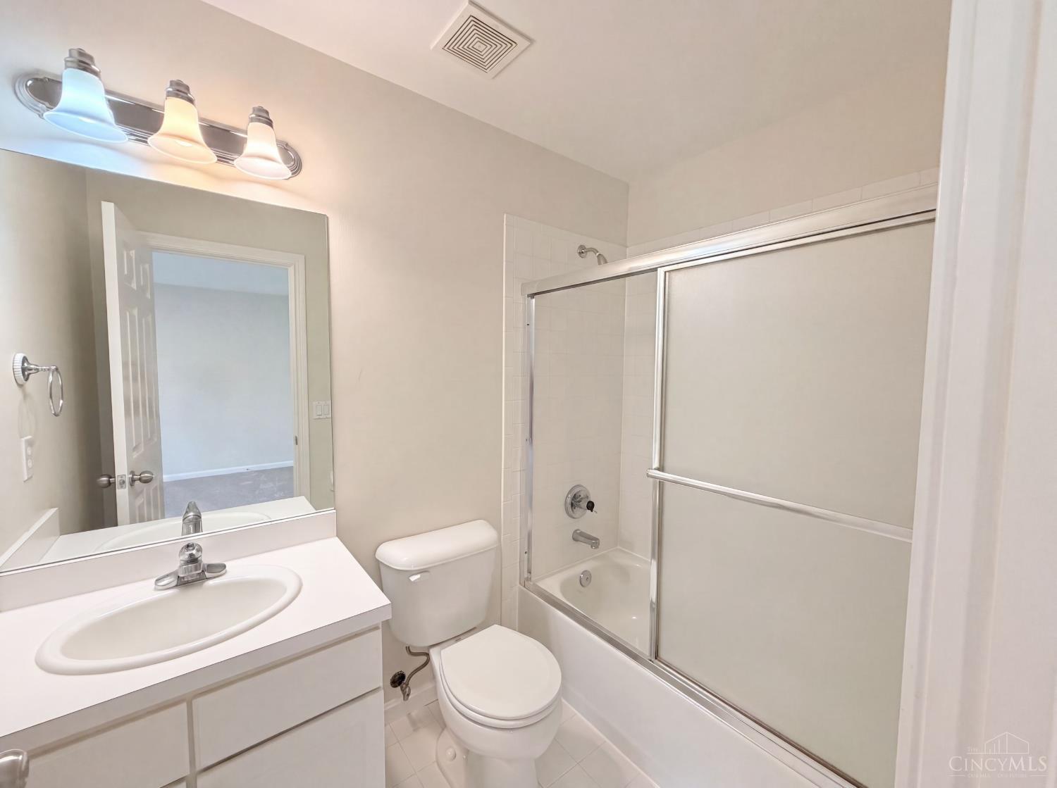 6667 Miami Woods Drive, Miami Twp, OH, 45140 — photo 24