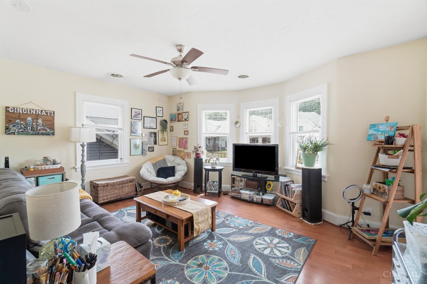 2416 Lysle Lane