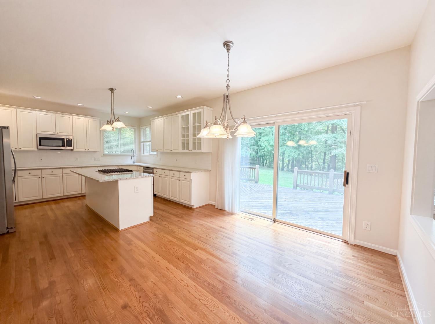6667 Miami Woods Drive, Miami Twp, OH, 45140 — photo 9