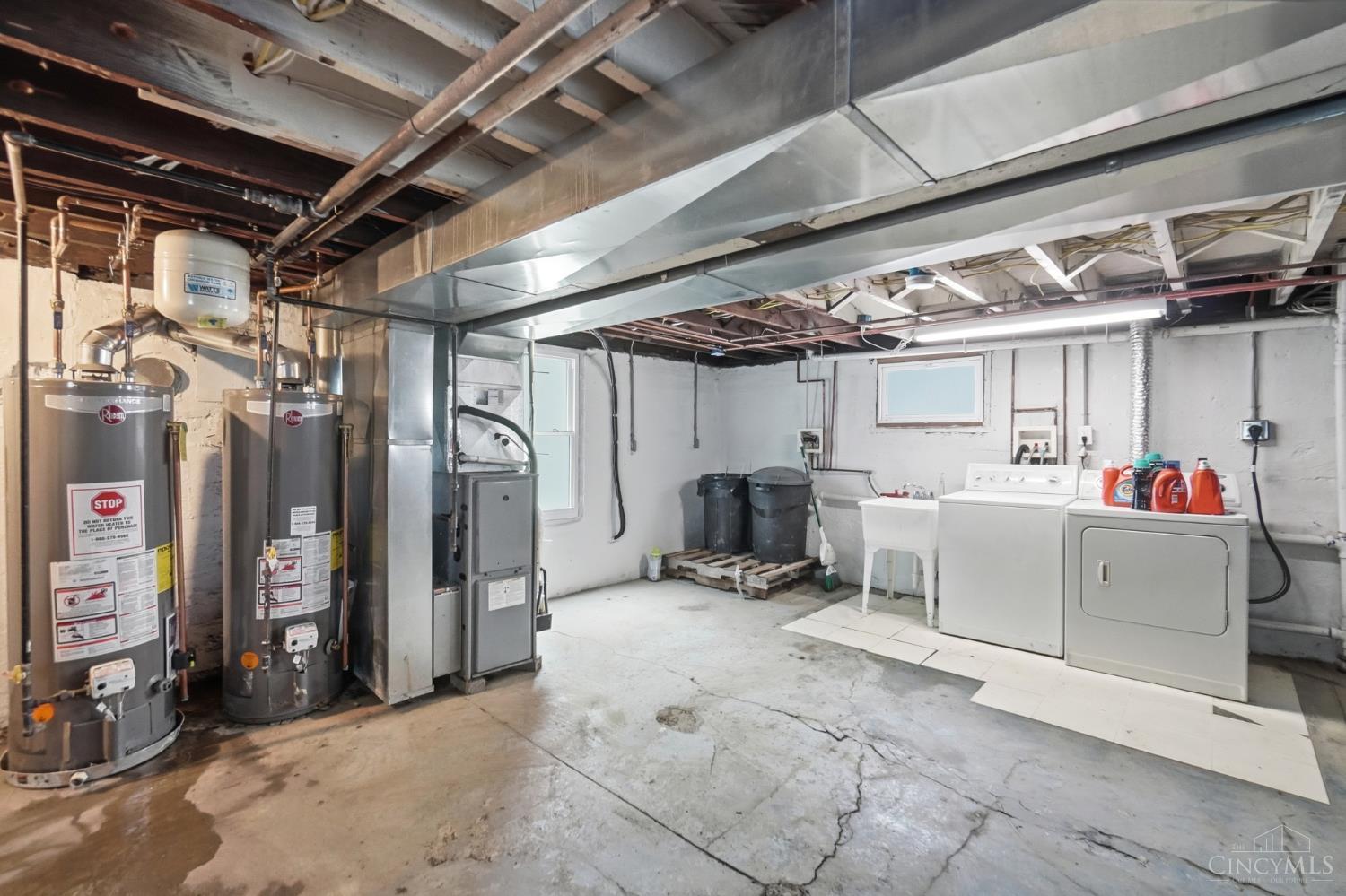 2416 Lysle Lane