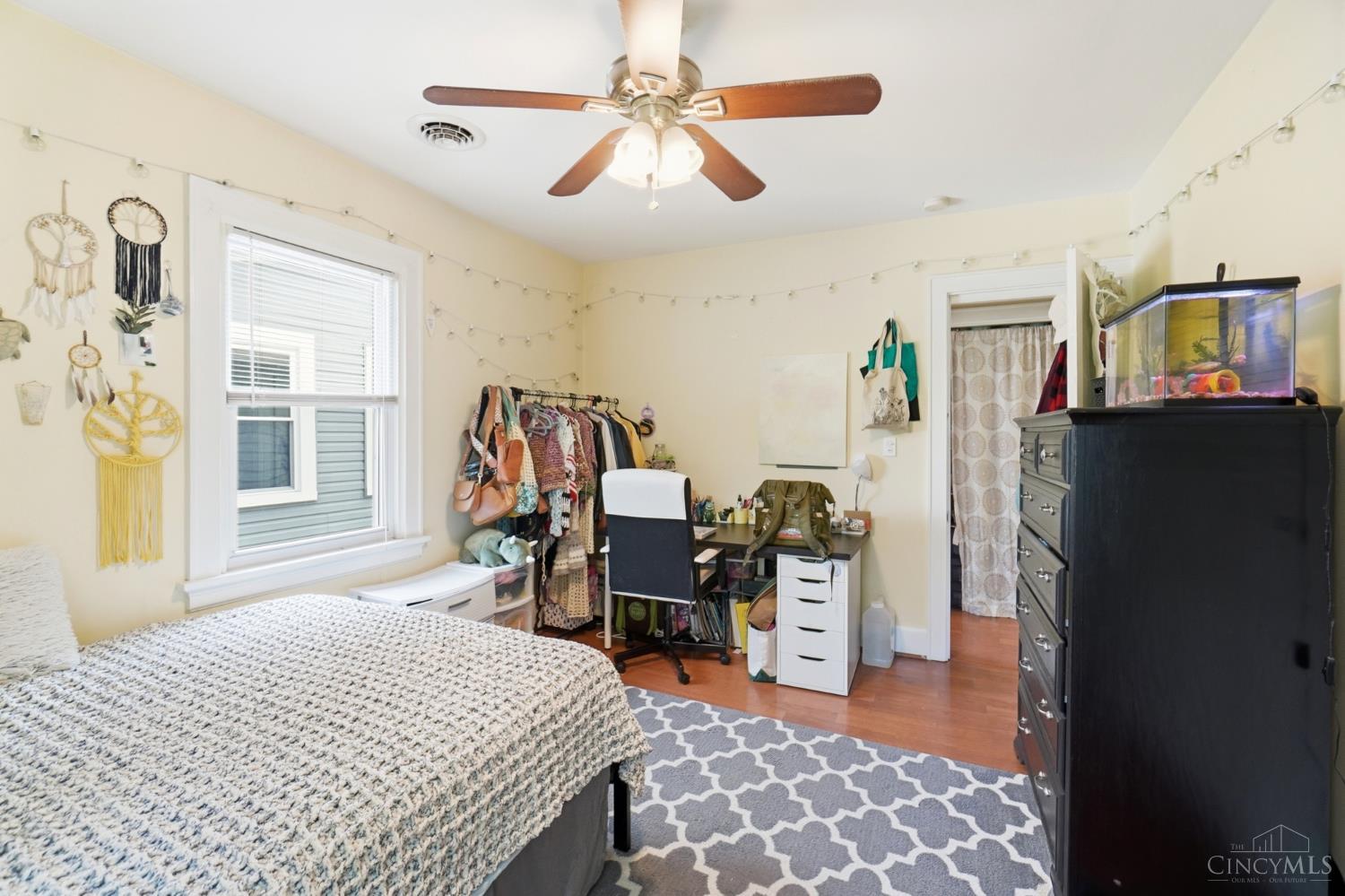 2416 Lysle Lane