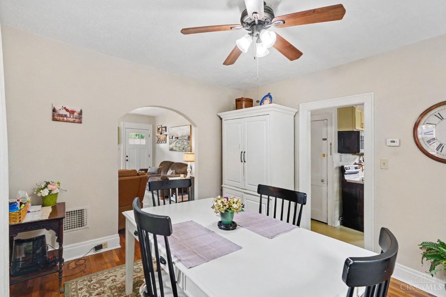 3389 Alta Vista Avenue, Cheviot, OH, 45247 — photo 8