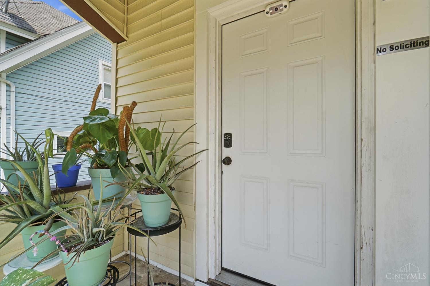 2416 Lysle Lane