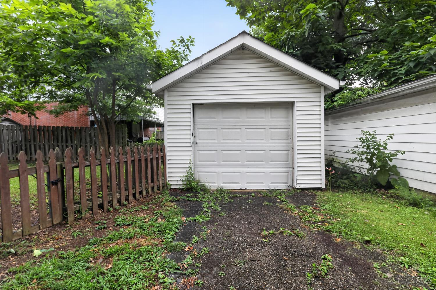 4th image of 7412 Elizabeth St, Mt Healthy, OH 45231 | MLS# 1887477