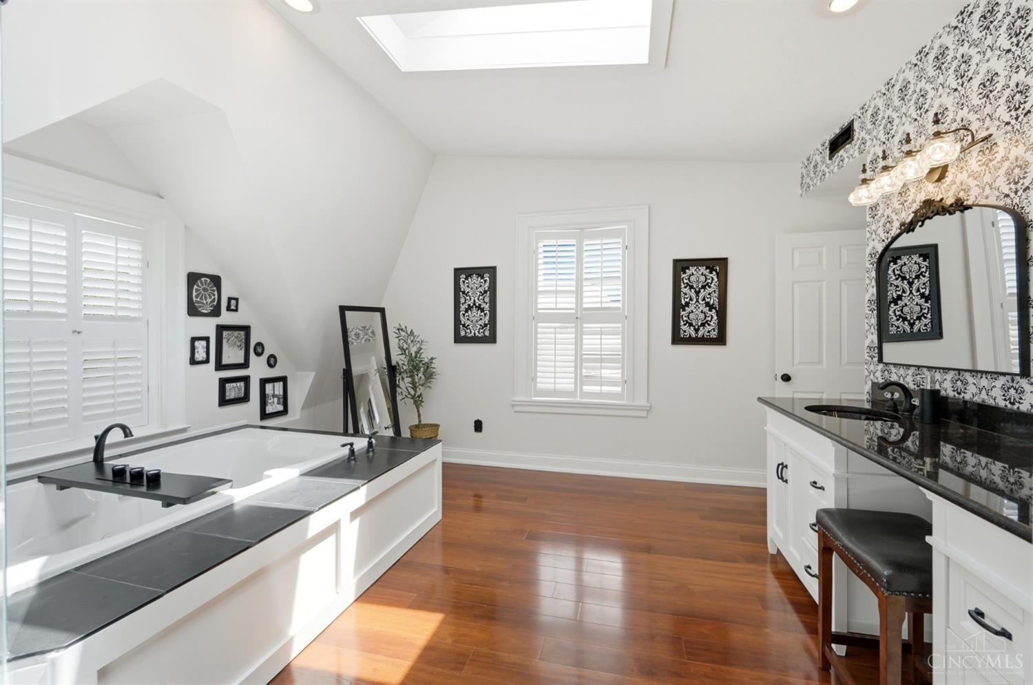 1021 St Gregory Street, Cincinnati, OH, 45202 — photo 62