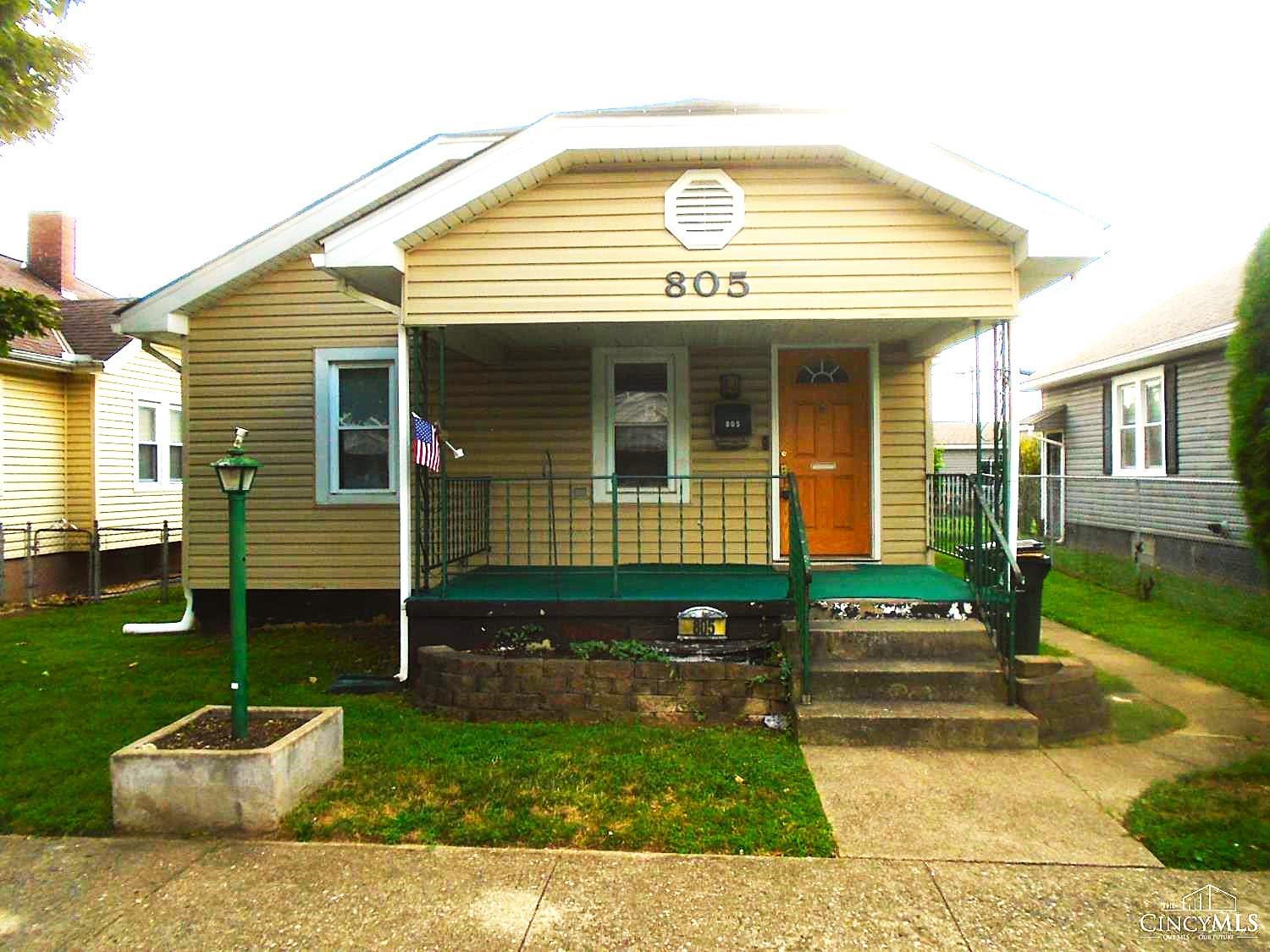 Photo 1 of Sale Pending at 805 Chase Ave, Hamilton, OH 45015 | MLS# 1888738 | Listing updated on 2026-10-05