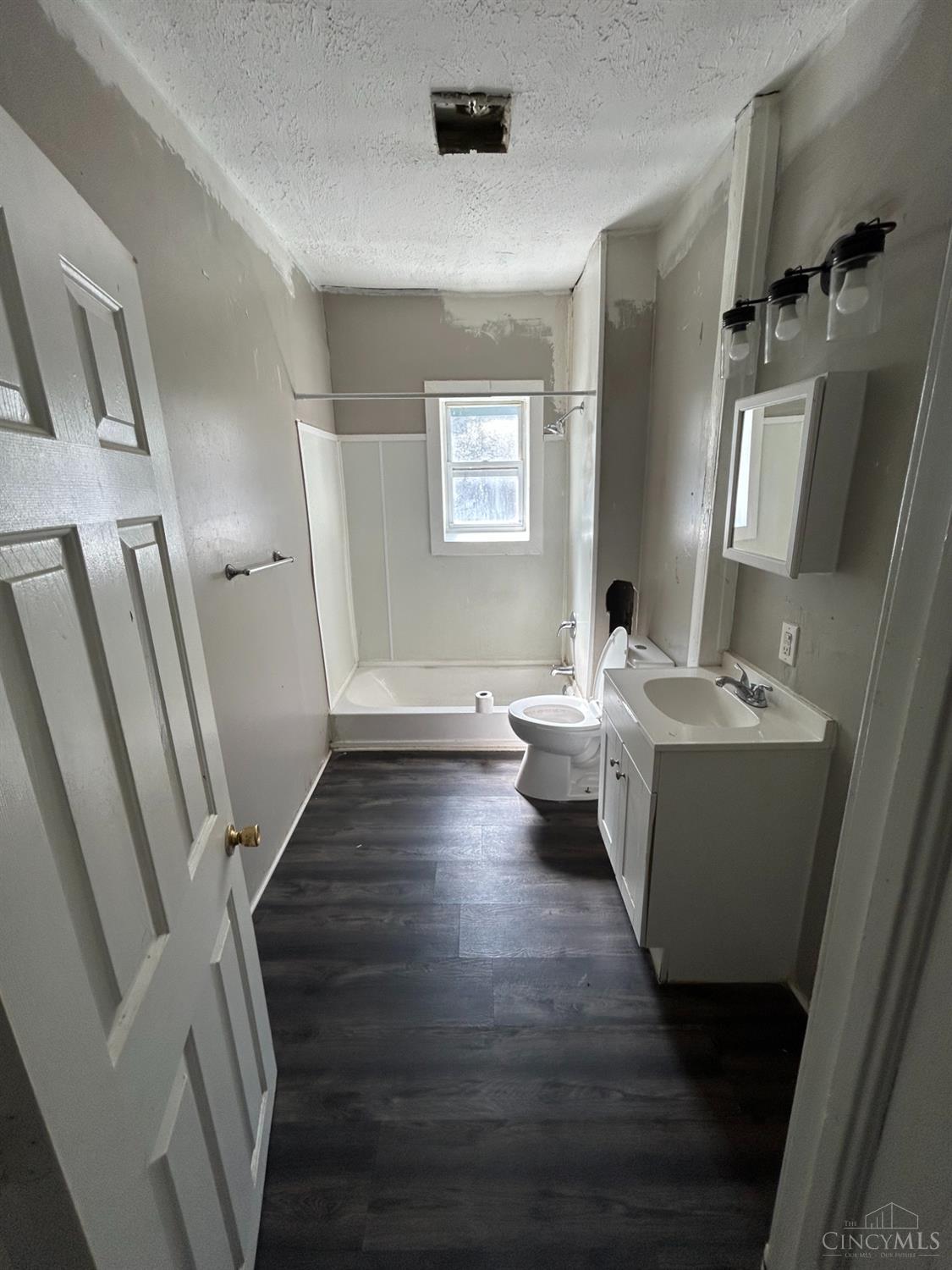 811 Fred Shuttlesworth Circle, Cincinnati, OH, 45229 — photo 4