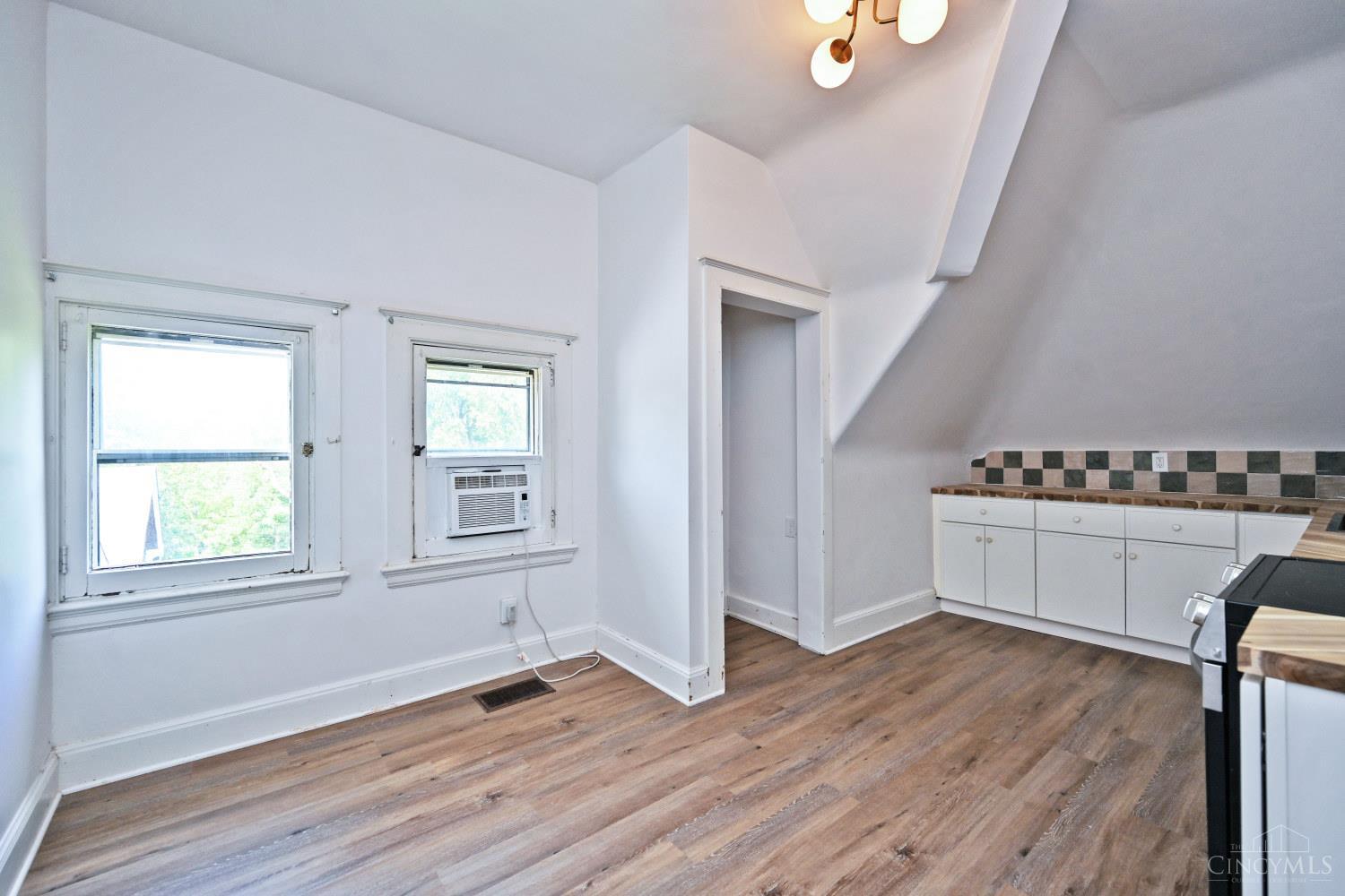 236 Loraine Avenue, Cincinnati, OH, 45220 — photo 29