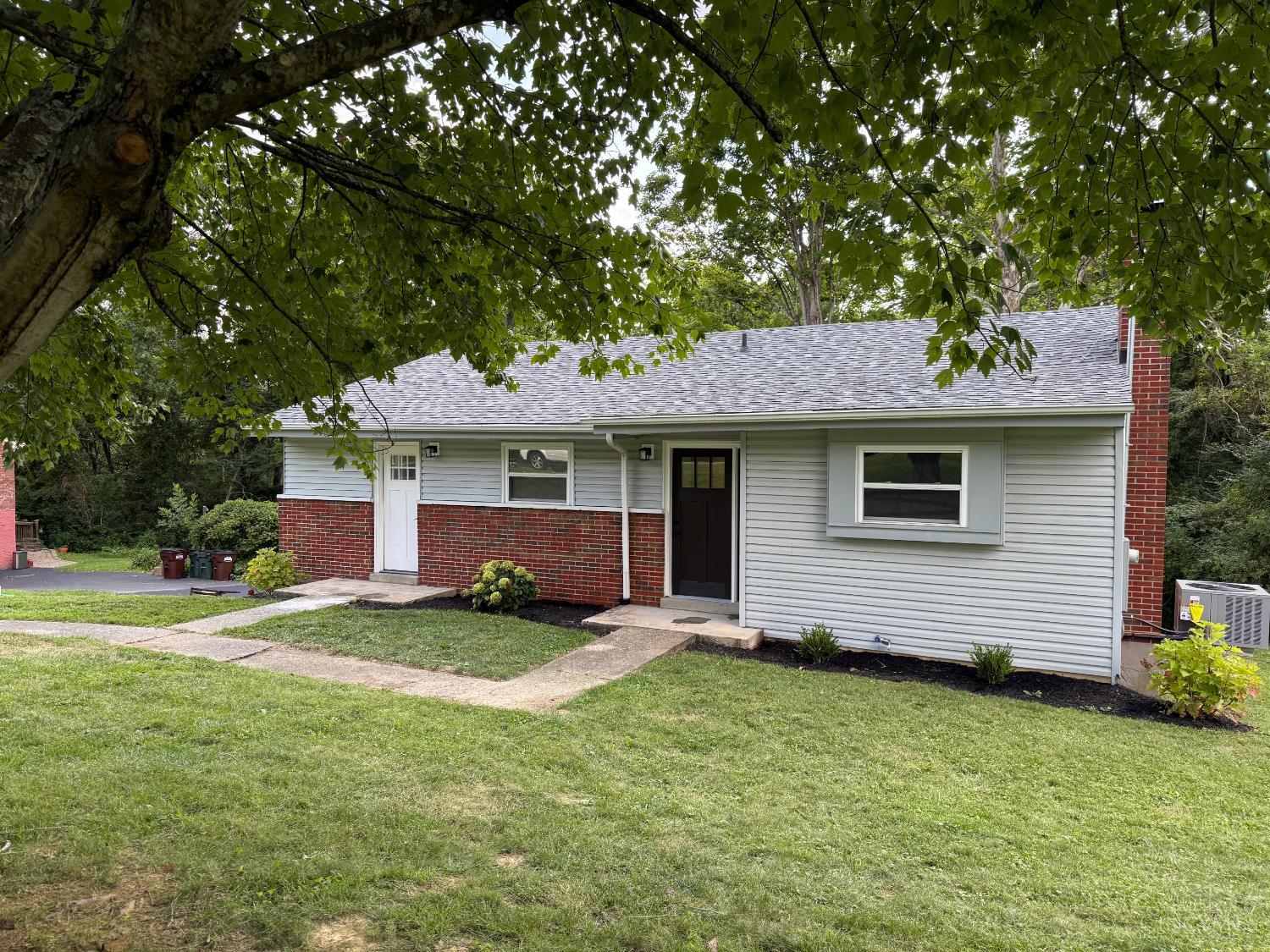 Photo 2 of Single family home for sale at 11733 Thistlehill Dr, Loveland, OH 45140 | MLS# 1888884 | Listing updated on 2026-10-01