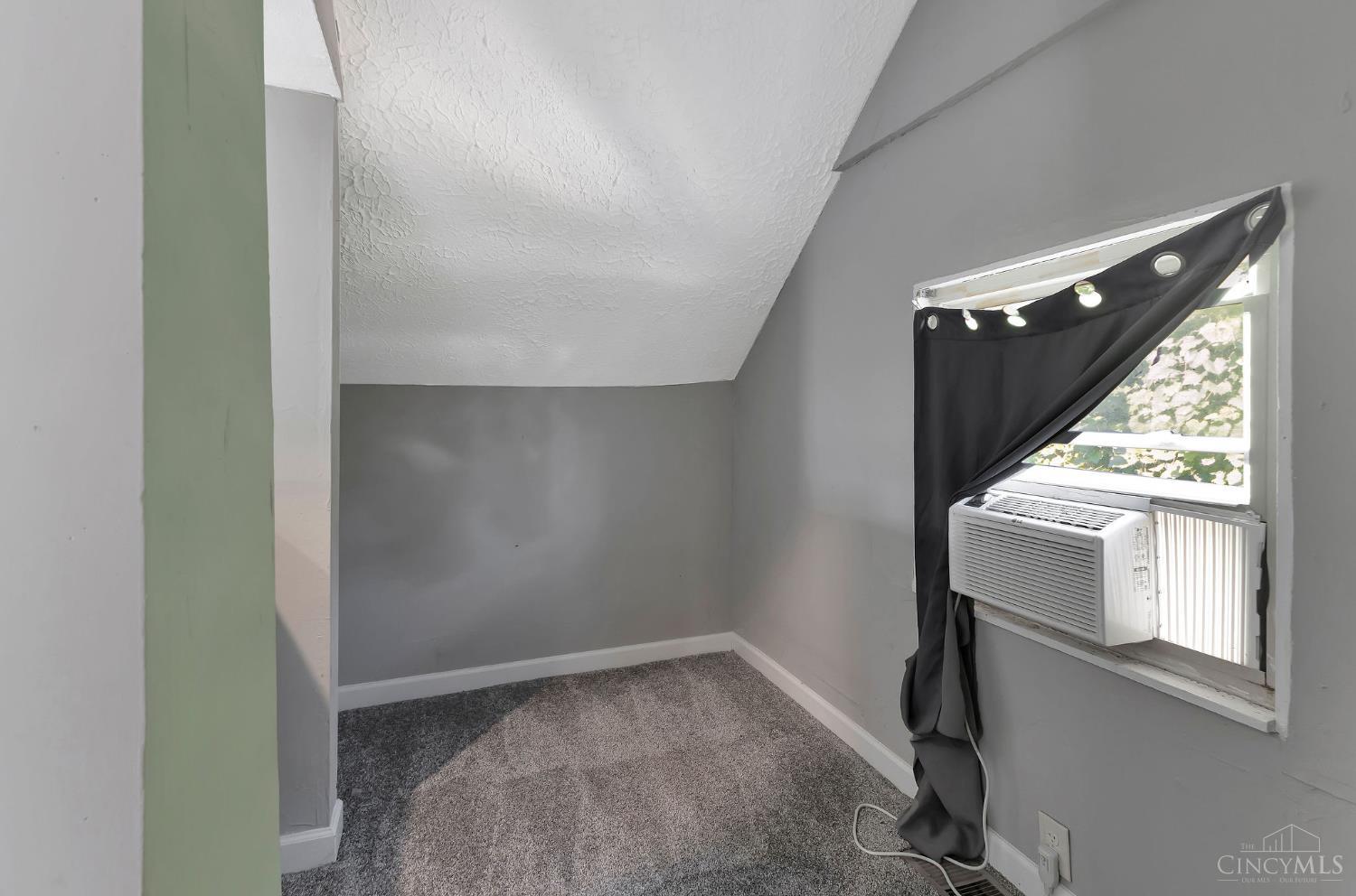 3953 Kirkup Avenue, Cincinnati, OH, 45213 — photo 23