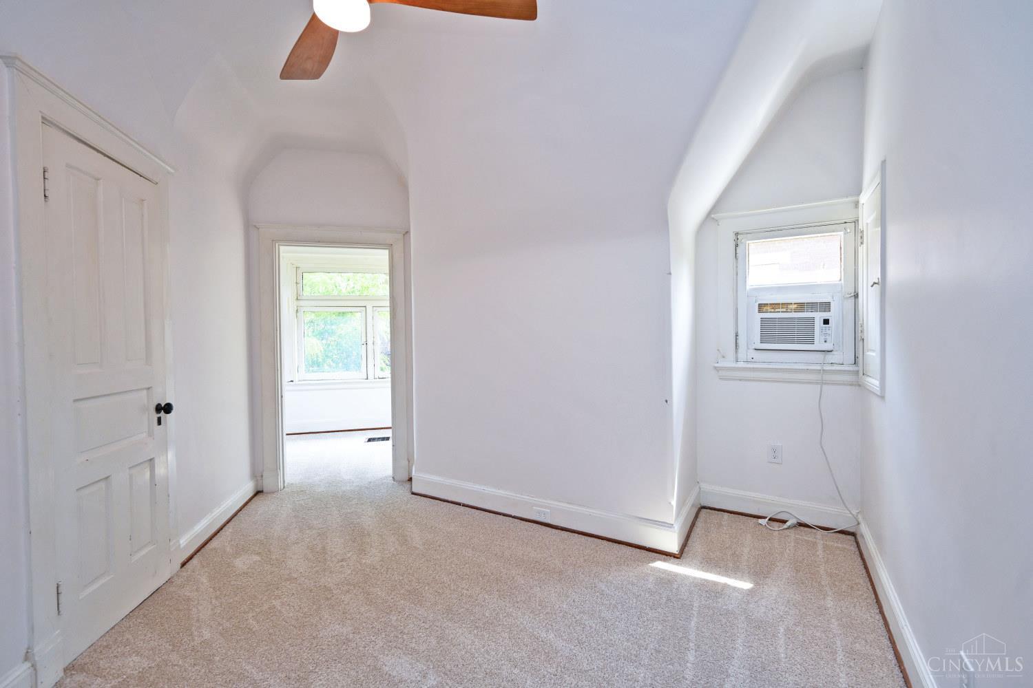 236 Loraine Avenue, Cincinnati, OH, 45220 — photo 36
