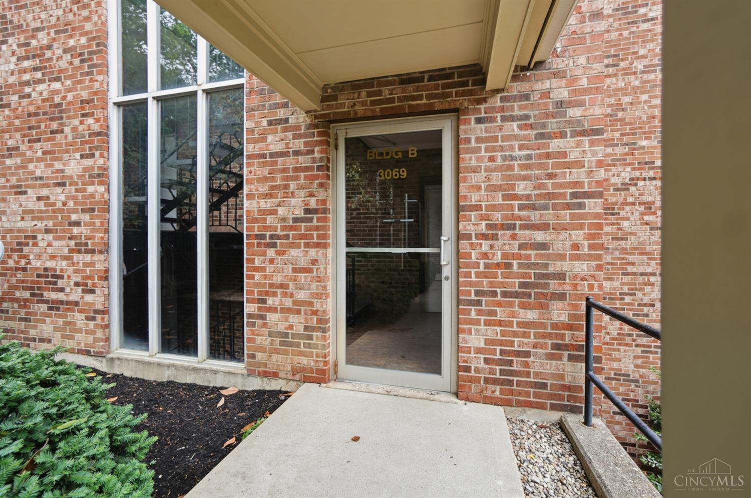 5th image of 3069 Alpine, Cincinnati, OH 45208