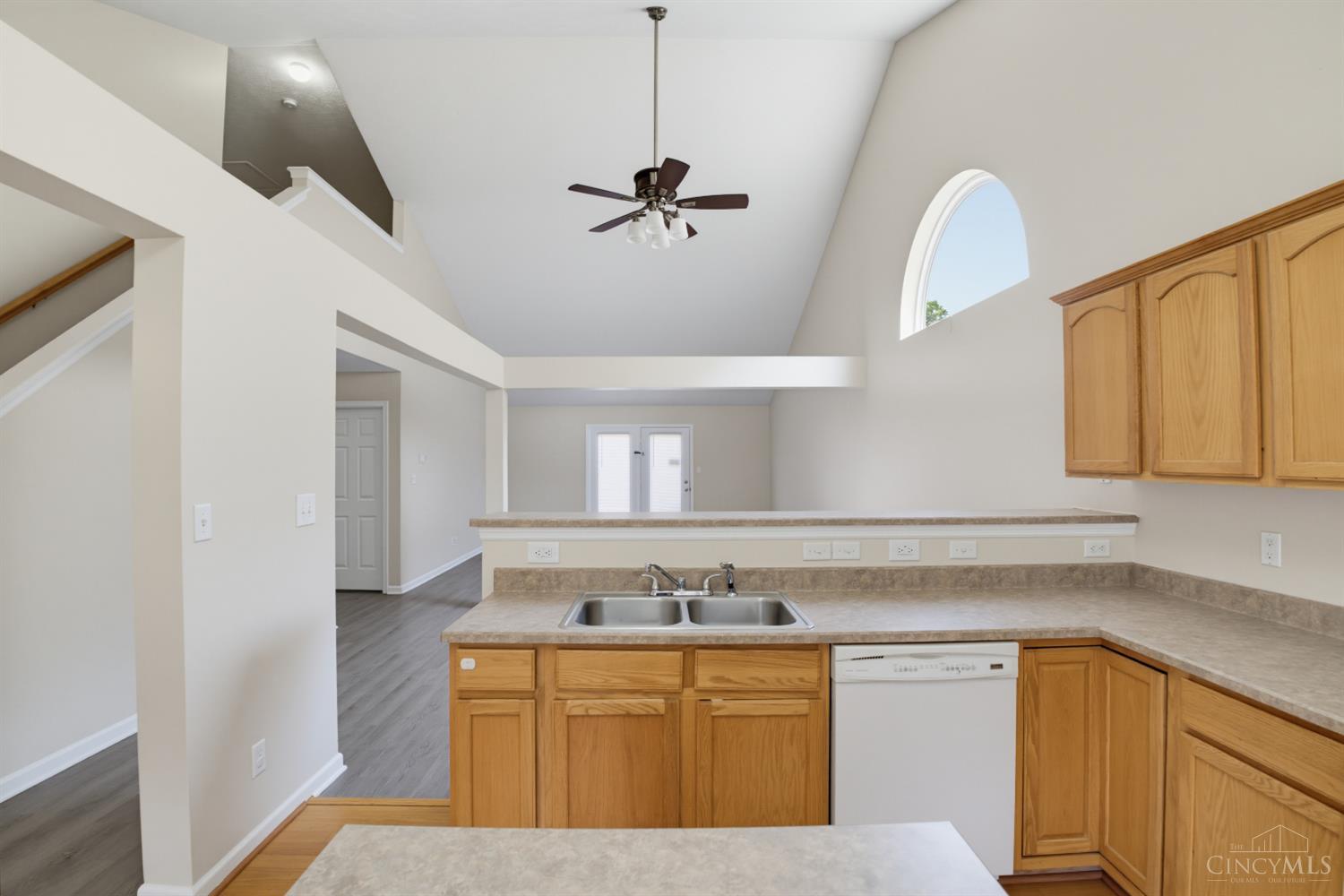 3rd image of 623 Quail Hollow Dr, Trenton, OH 45067 | MLS# 1889004