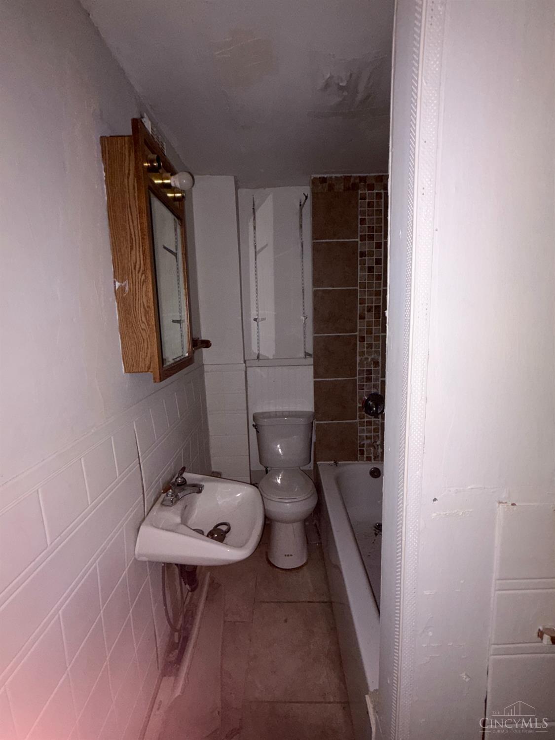 1612 Gilsey Avenue, Cincinnati, OH, 45205 — photo 8
