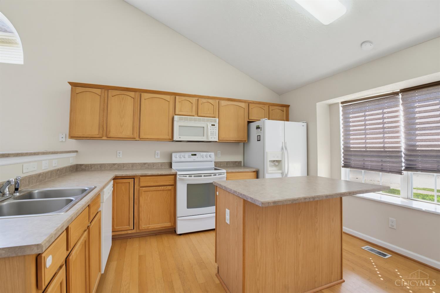 5th image of 623 Quail Hollow Dr, Trenton, OH 45067 | MLS# 1889004