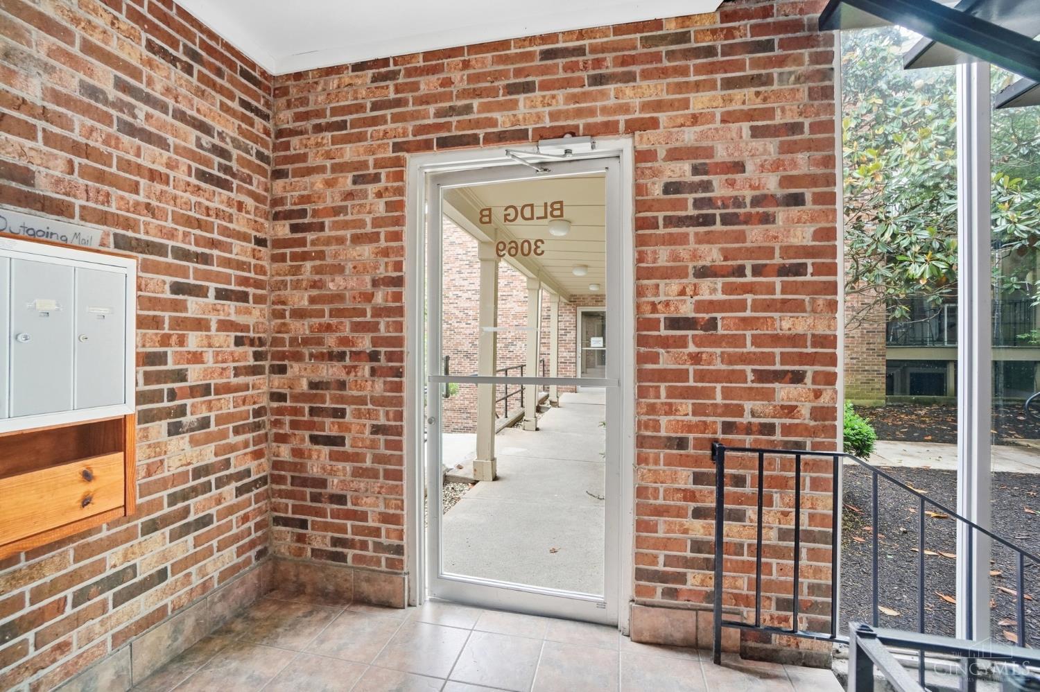 3069 Alpine Terrace #11, Cincinnati, OH, 45208 — photo 6