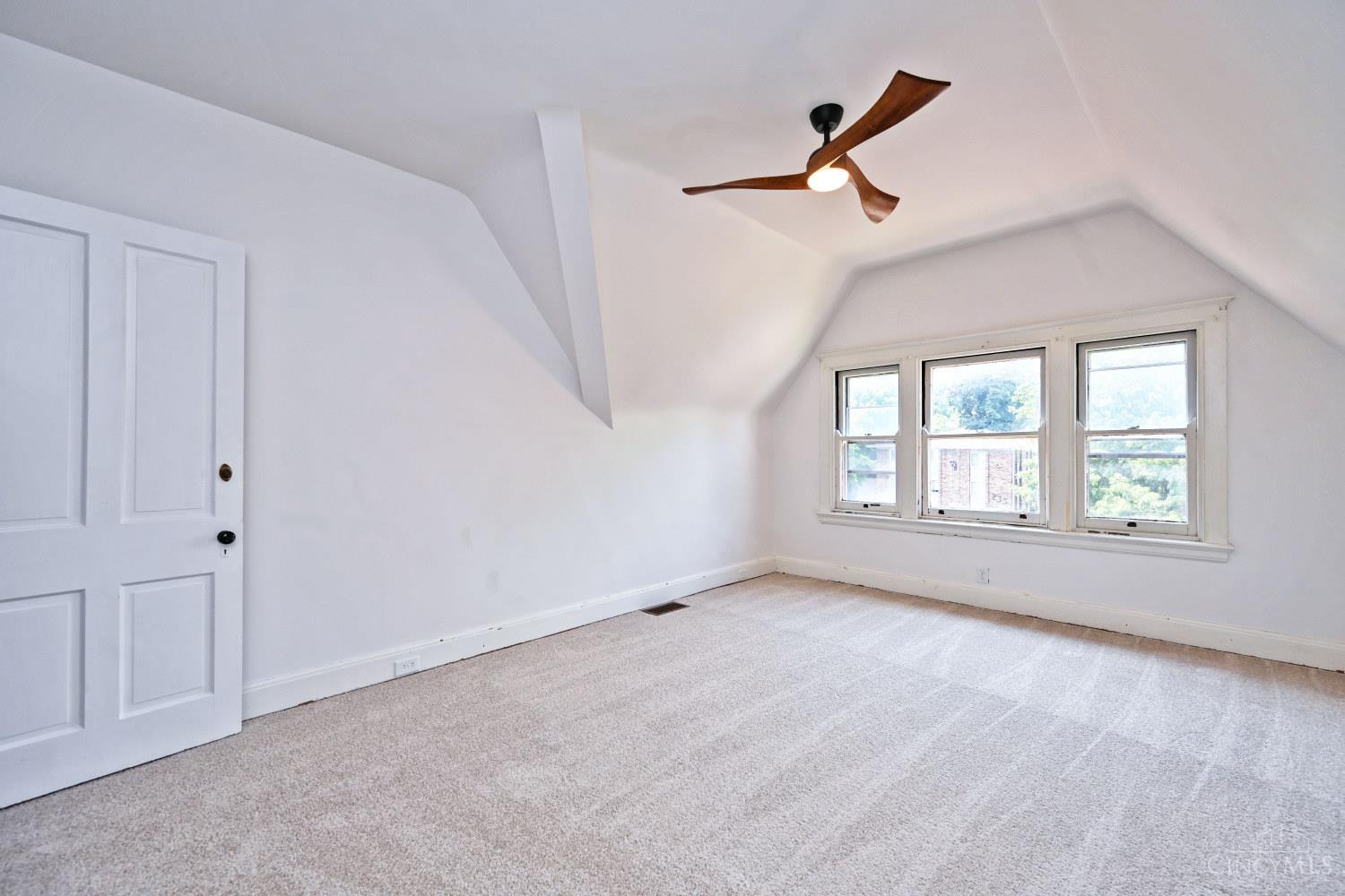 236 Loraine Avenue, Cincinnati, OH, 45220 — photo 32