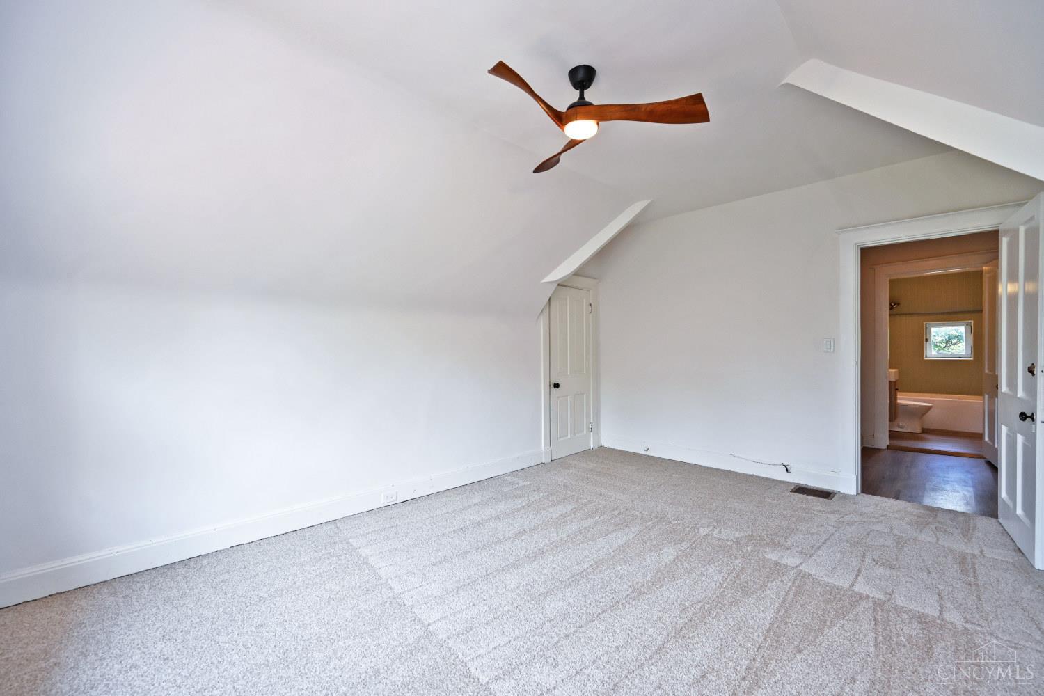 236 Loraine Avenue, Cincinnati, OH, 45220 — photo 33