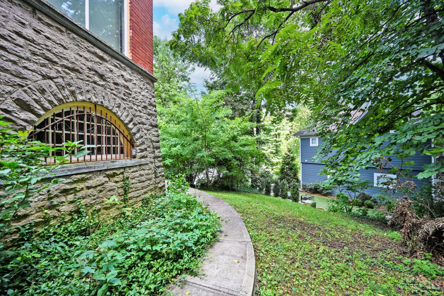 236 Loraine Avenue, Cincinnati, OH, 45220 — photo 40