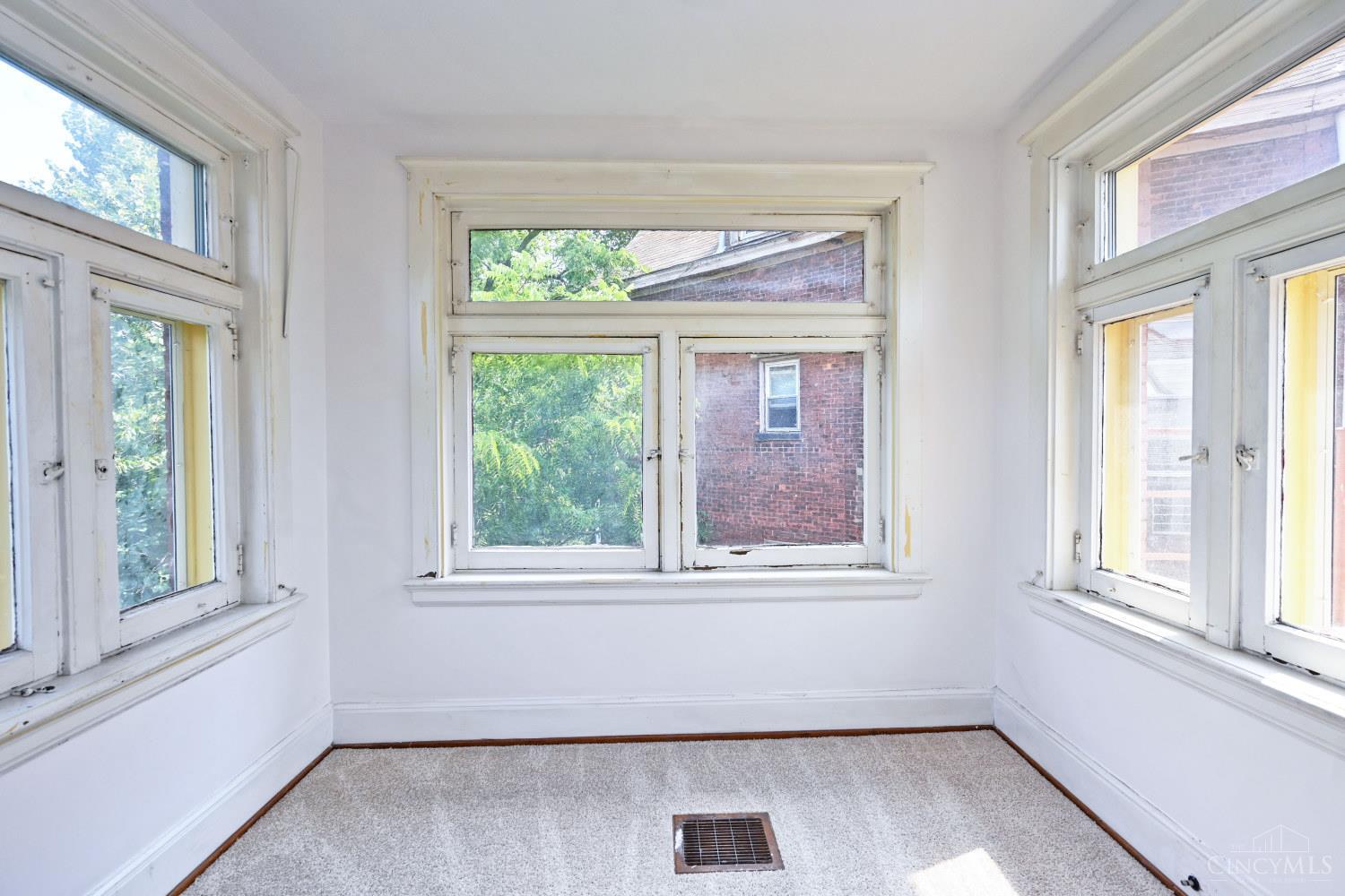 236 Loraine Avenue, Cincinnati, OH, 45220 — photo 39