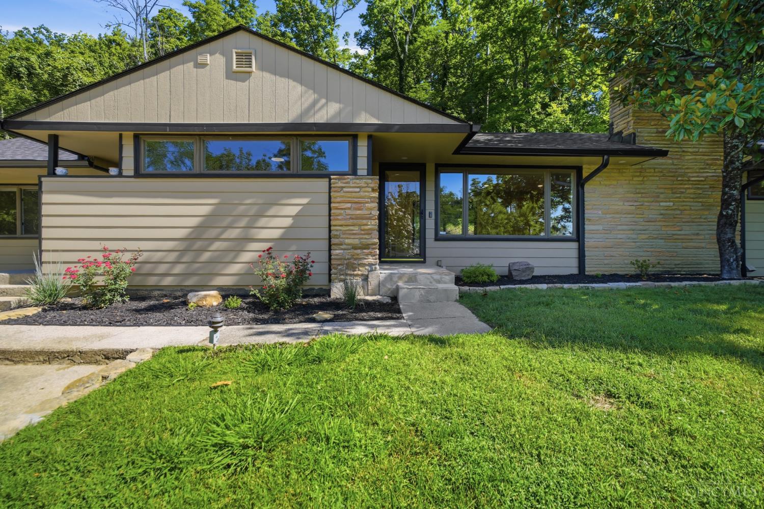 27th image of 3696 Dogwood Lane, Cincinnati, OH 45213 | MLS# 1888987