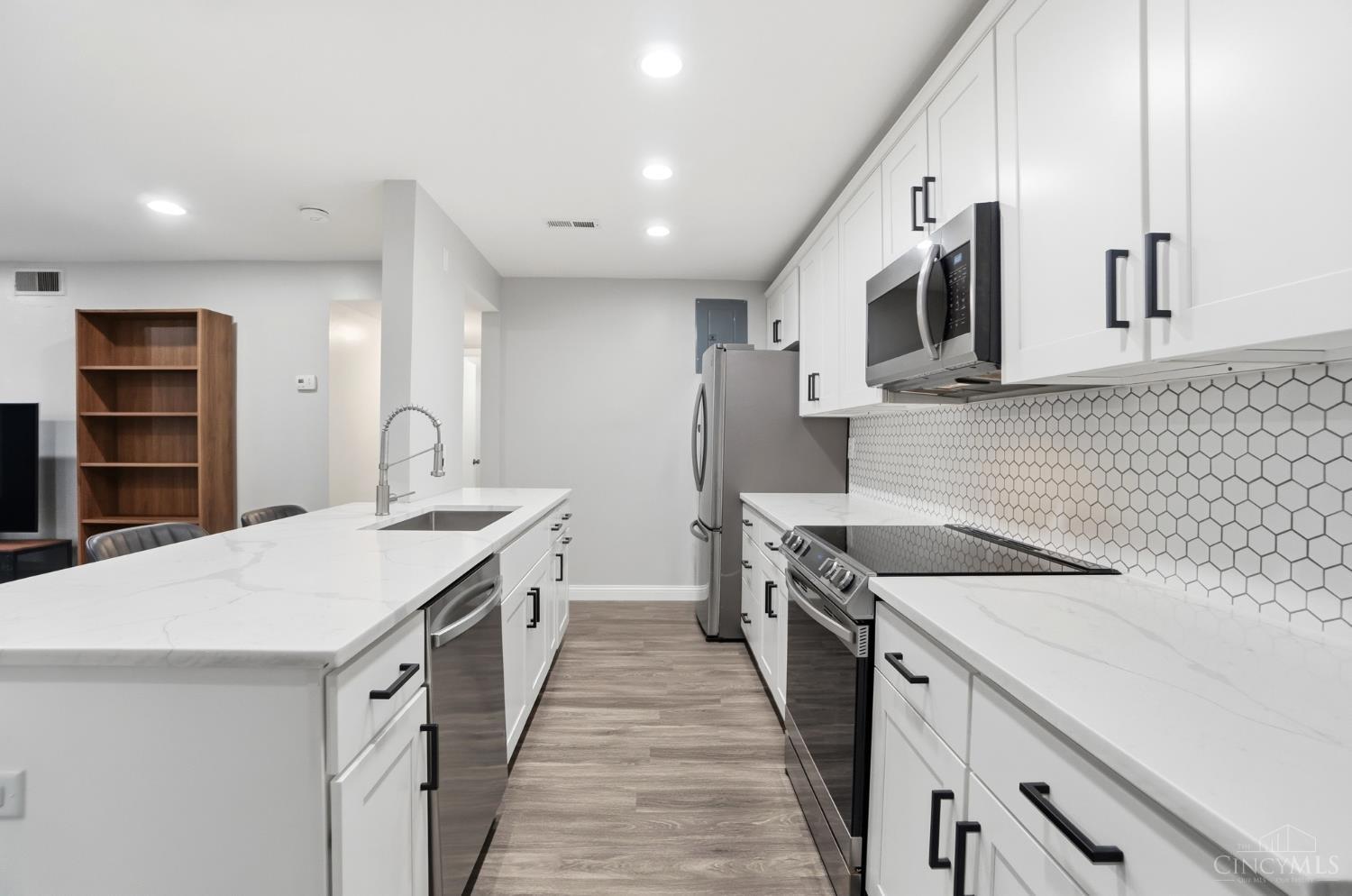 3069 Alpine Terrace #11, Cincinnati, OH, 45208 — photo 11