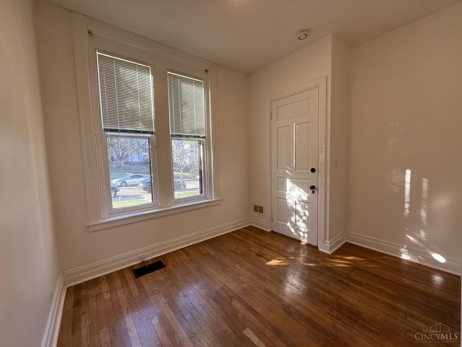 236 Loraine Avenue, Cincinnati, OH, 45220 — photo 9