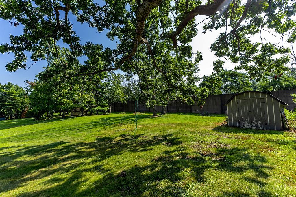 9800 Delray Drive, Montgomery, OH, 45242 — photo 34