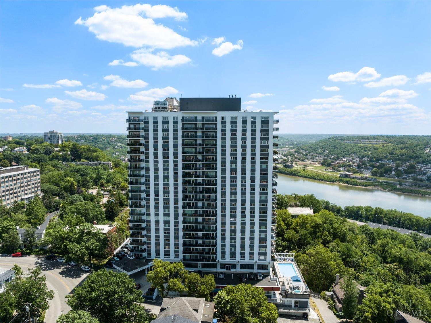 2200 Victory Parkway Unit: 2104