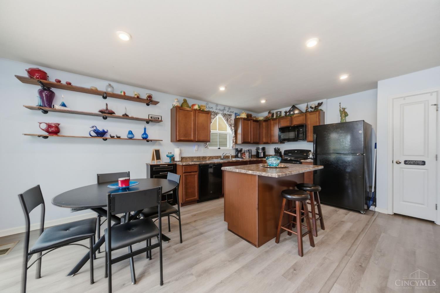 28 Charmalee Drive, Batavia Twp, OH, 45102