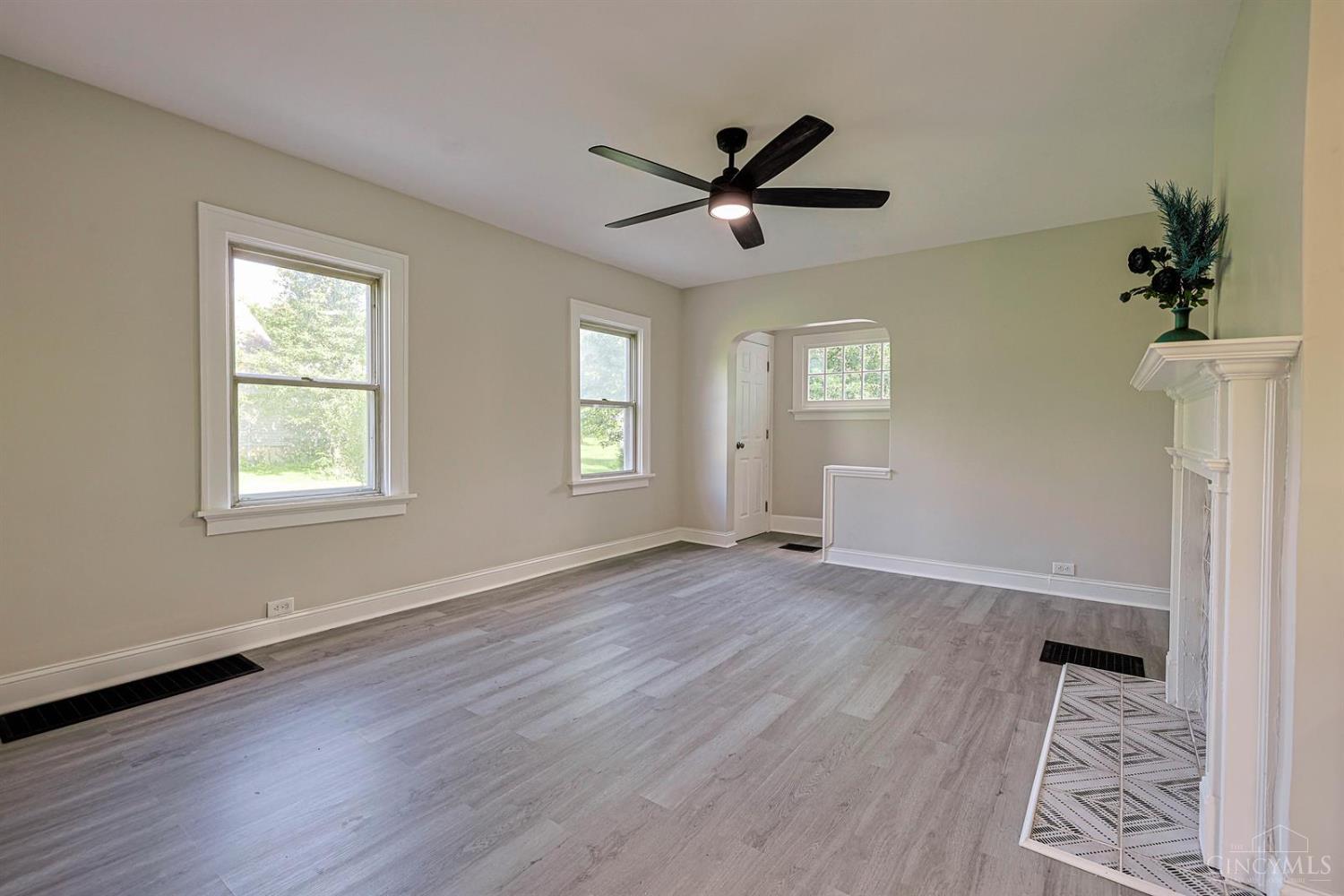 Photo 3 of Single family home for sale at 692 W Kemper Rd, Springdale, OH 45246 | MLS# 1888916 | Listing updated on 2026-09-24