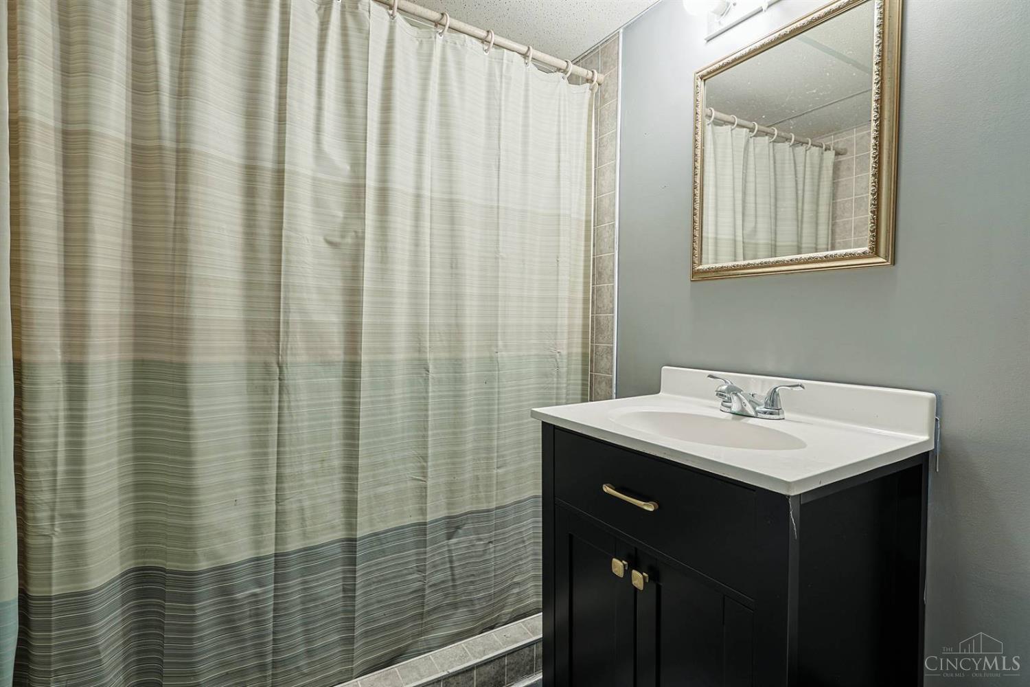 10753 Valiant Drive, Colerain Twp, OH, 45231 — photo 37