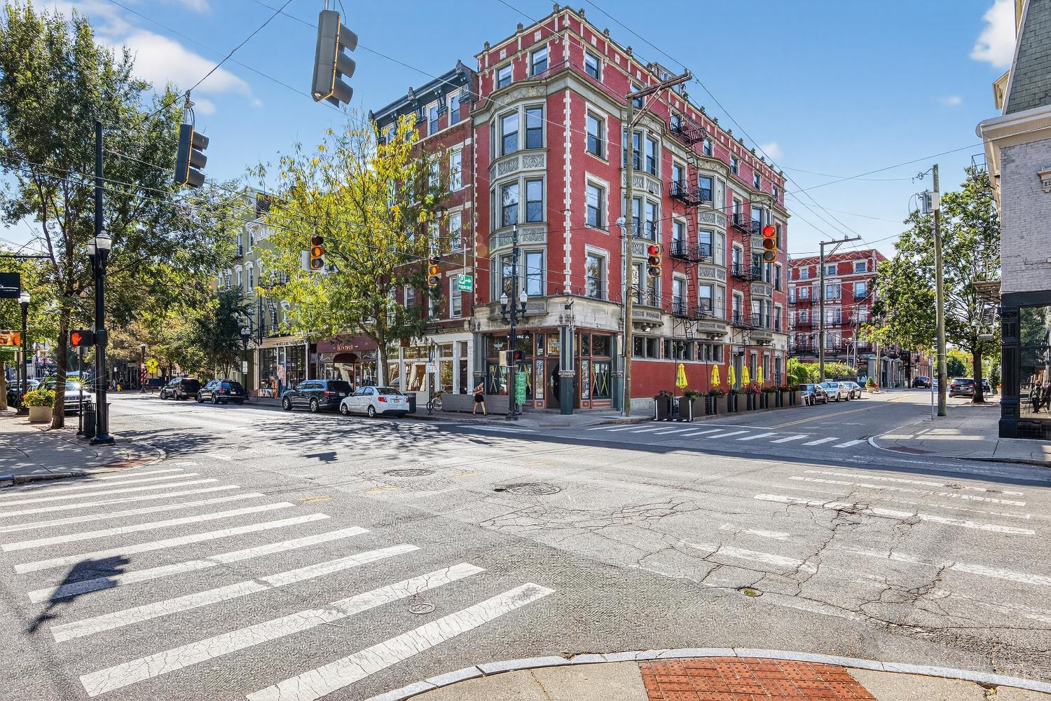 1237 Vine Street #7