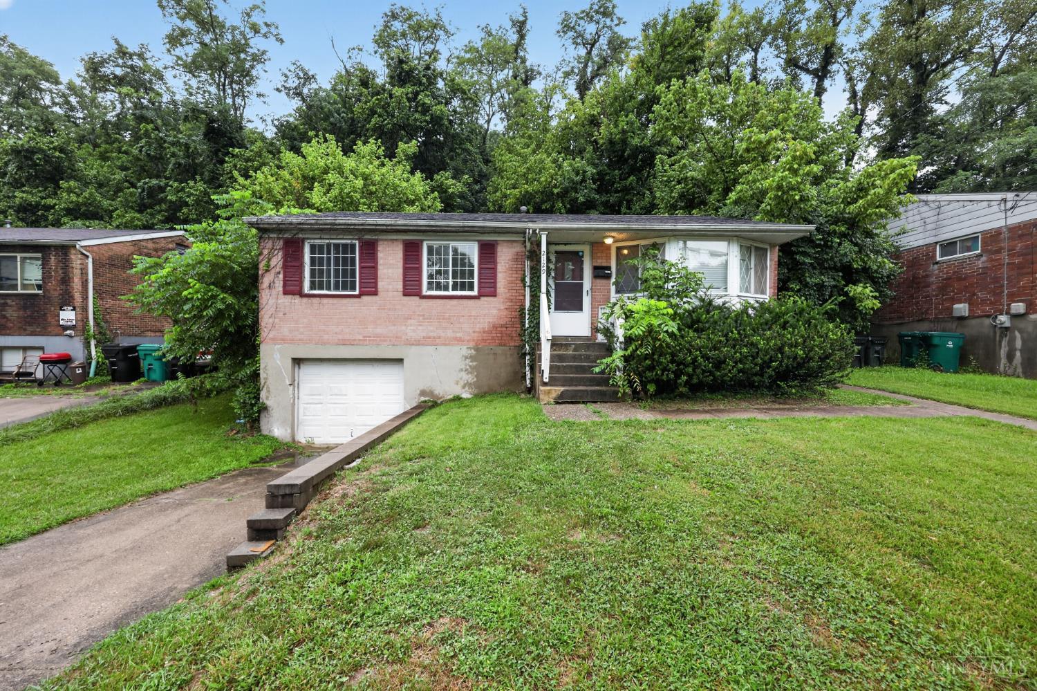 2129 St Leo Place, Cincinnati, OH, 45211