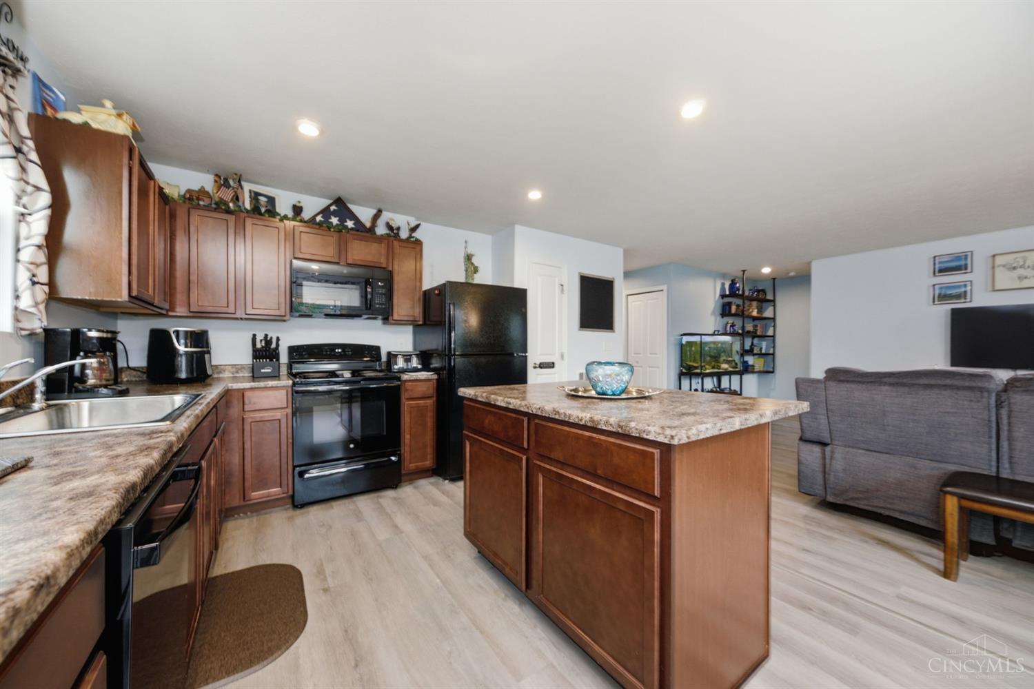 28 Charmalee Drive, Batavia Twp, OH, 45102