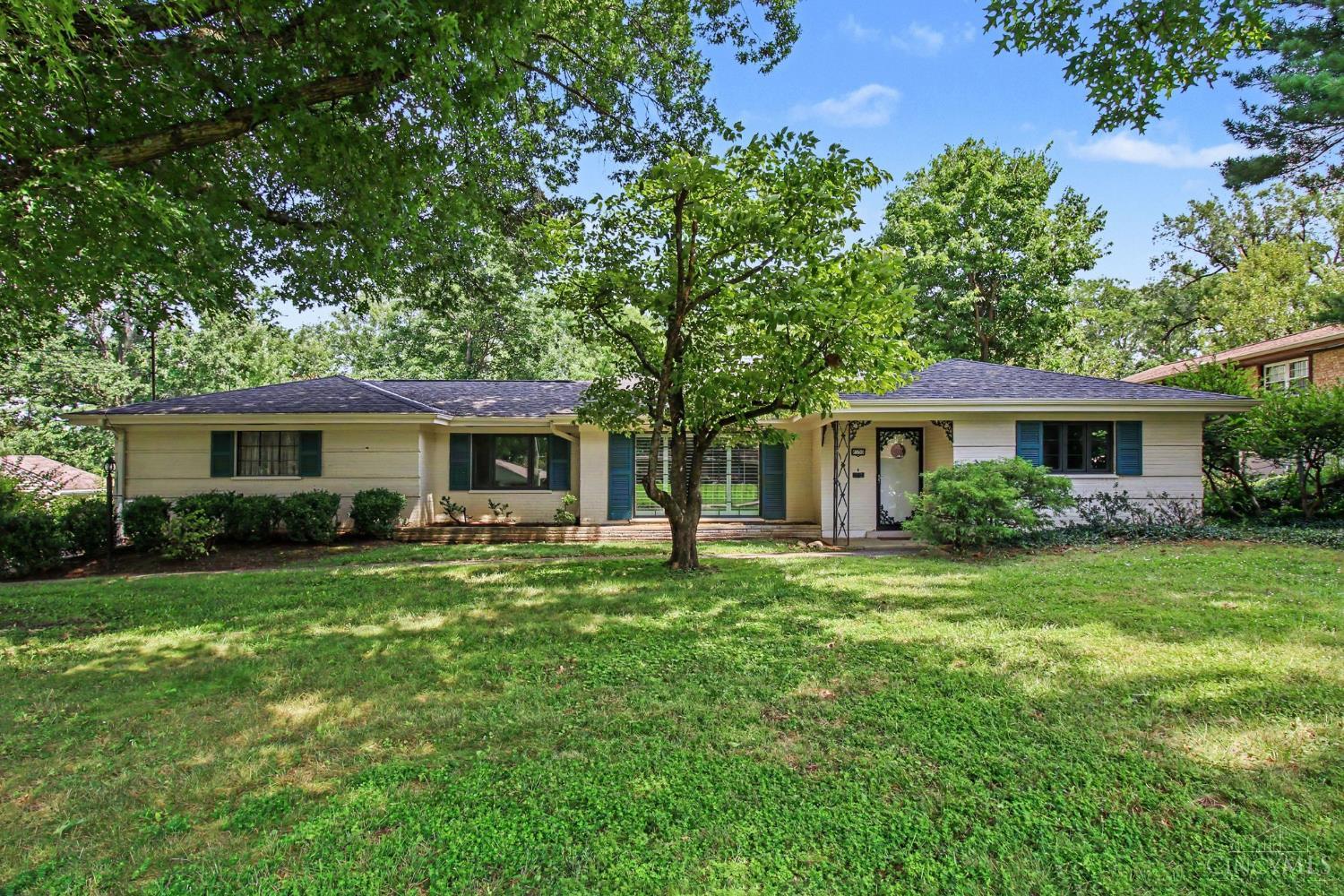 8590 Lynnehaven Drive, Amberley, OH, 45236